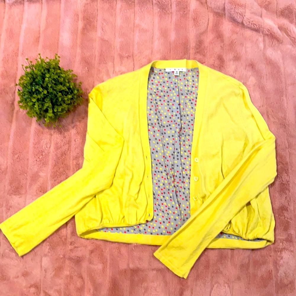Beautiful yellow-crop CAbi cardigan!